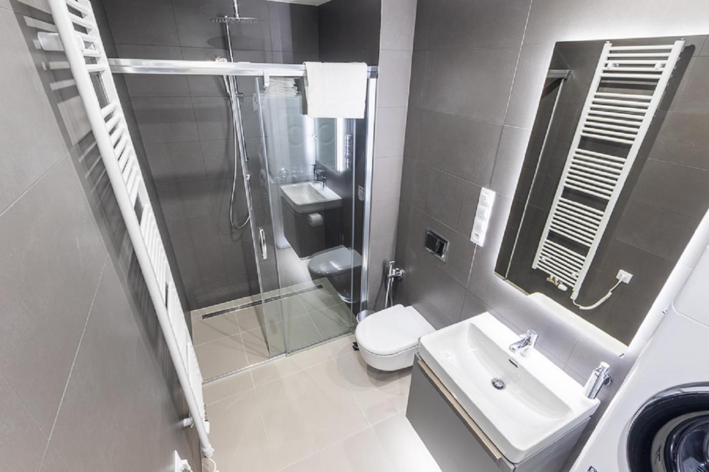 Apartment 4 Room, 2 Bath, Parking براغ المظهر الخارجي الصورة