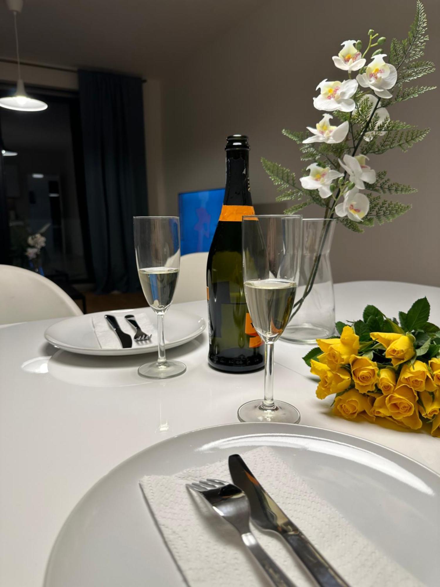 Apartment 4 Room, 2 Bath, Parking براغ المظهر الخارجي الصورة