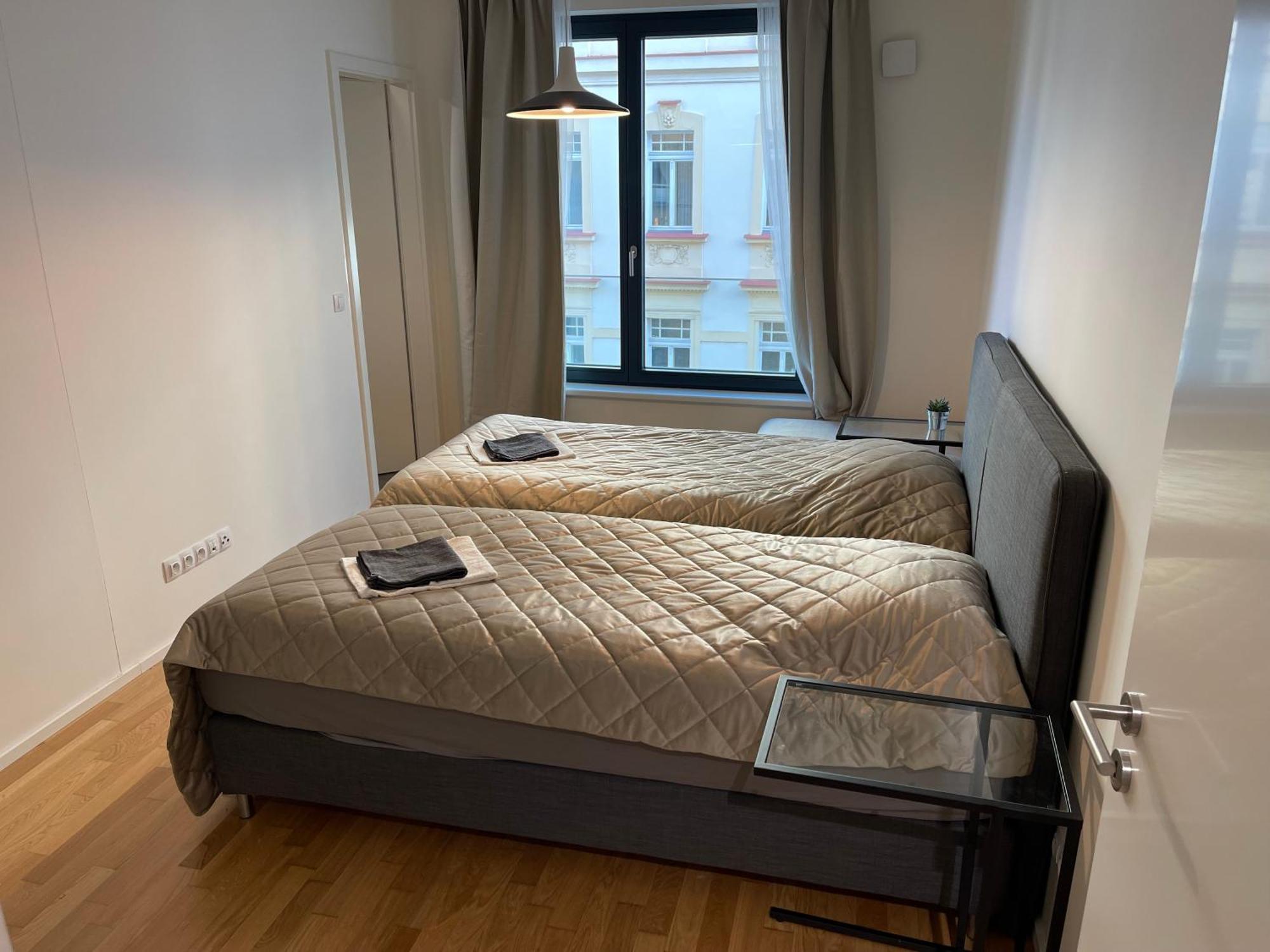 Apartment 4 Room, 2 Bath, Parking براغ المظهر الخارجي الصورة