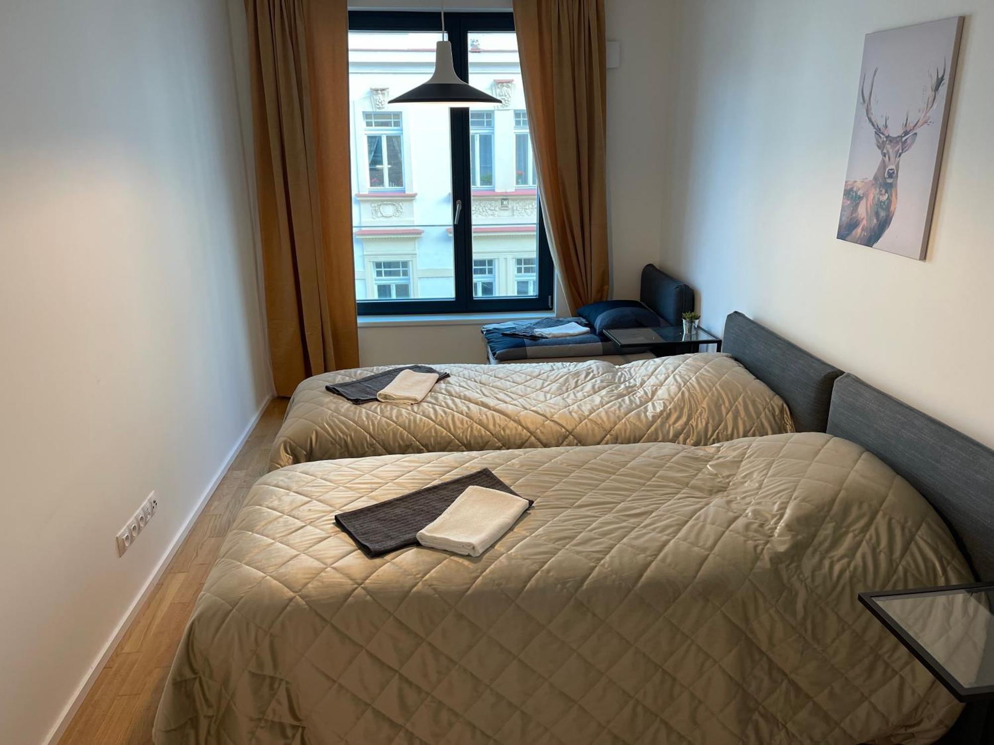 Apartment 4 Room, 2 Bath, Parking براغ المظهر الخارجي الصورة